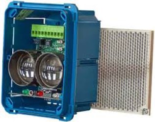 Rivelatore lineare di fumo, composto da ununica